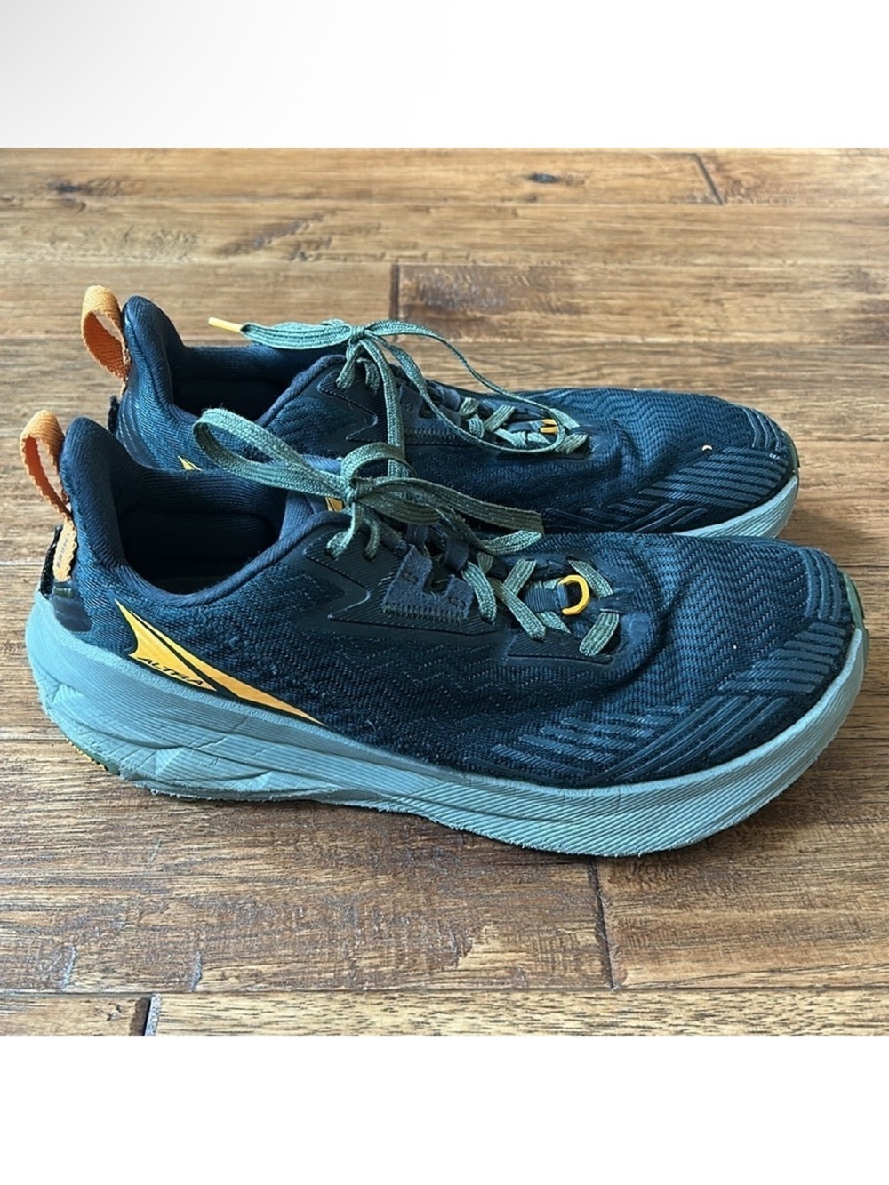 Altra Experience Wild Trail Running Shoes Foot Shape Low Drop Mens Size 9